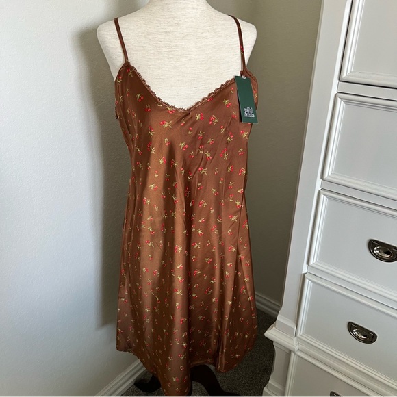 NWT Wild Fable Lace Trim Slip Dress Copper Cherries - Picture 5 of 13